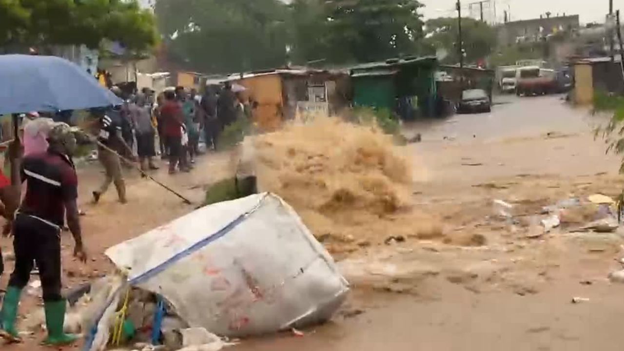 FLOODING RAVAGES ABLE KUMA, ODORGONO, ACHIMOTA, ABOFU AND ALAJO; LIVES, LIVESTOCK LOST.